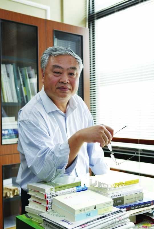 沈志华, 男,1950年出生, a target="_blank" href="/item/历史学家