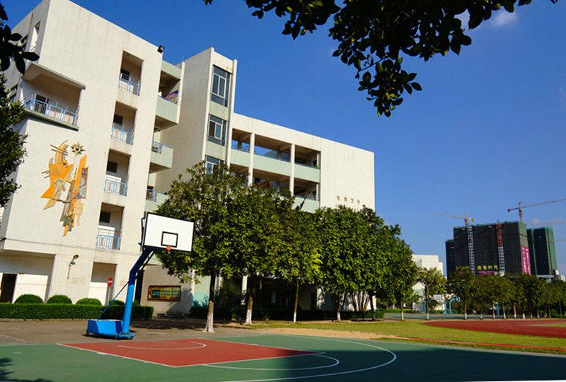  p>中山市东区中学是广东省一级学校,广东省普通高中教学水平优秀学校