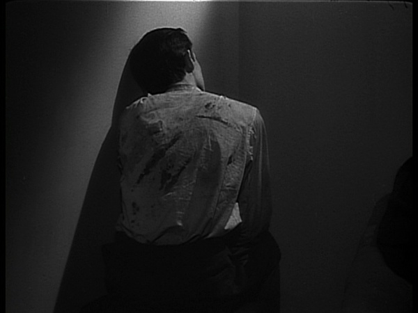  p>《死囚越狱》是罗伯特·布列松执导的剧情片,弗朗索瓦·莱特瑞尔和