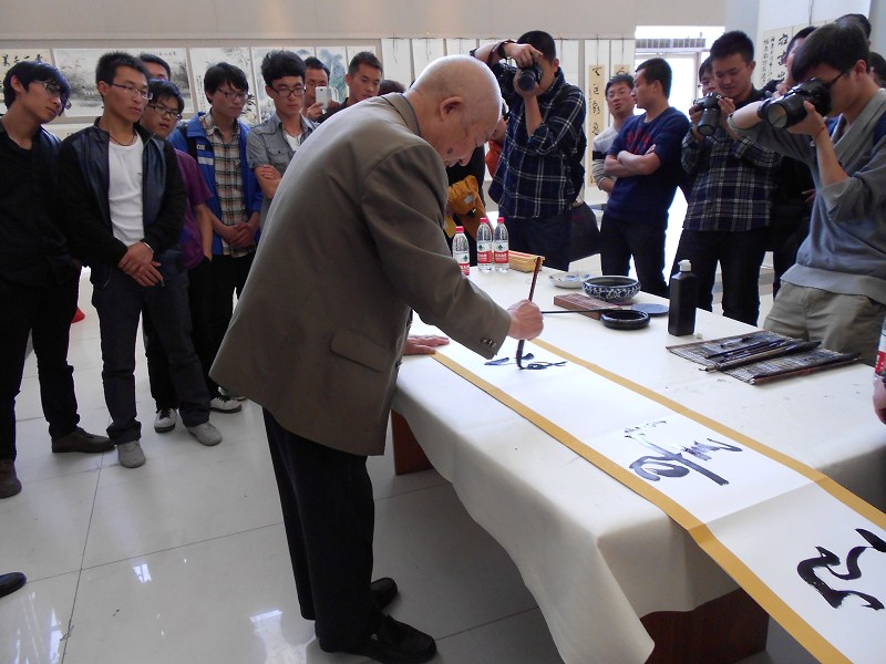  p data-id="gnb7eubq37">田旺财:男,汉族,笔名