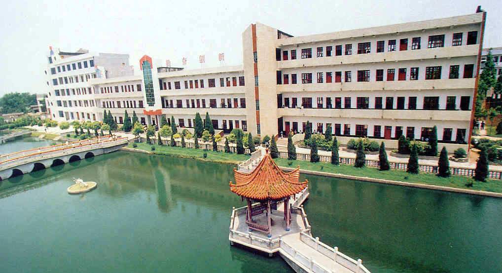 监利县程集中学