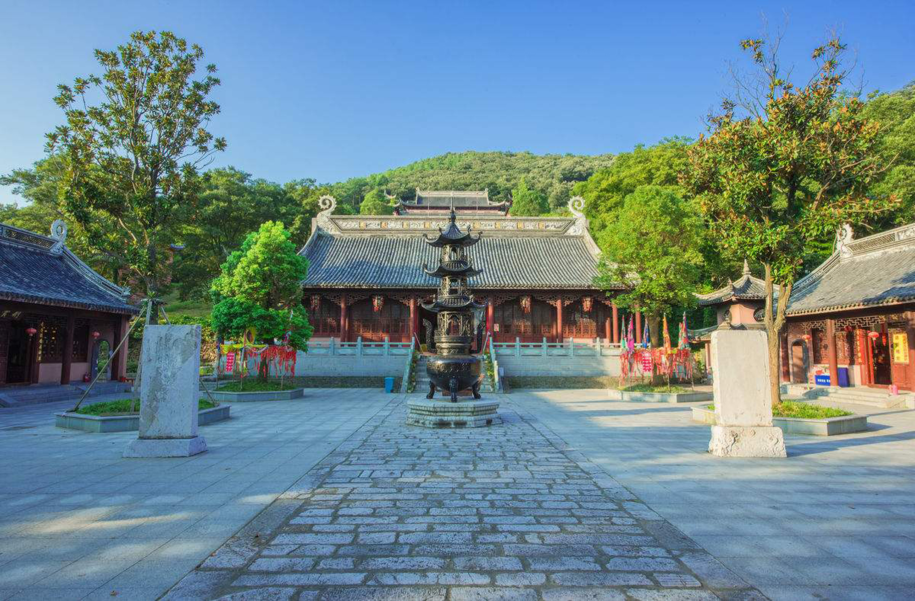 茅山风景名胜区,位于 a target="_blank" href="/item/江苏省/320938"