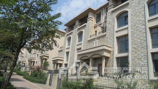  p data-id="gnwmmp8s62">奥都庄园项目由淄博康润投资发展有限公司