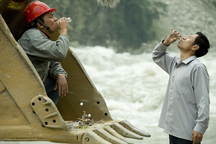  p>《大太阳》是华夏电影发行有限责任公司,长春电影制片厂,  四川