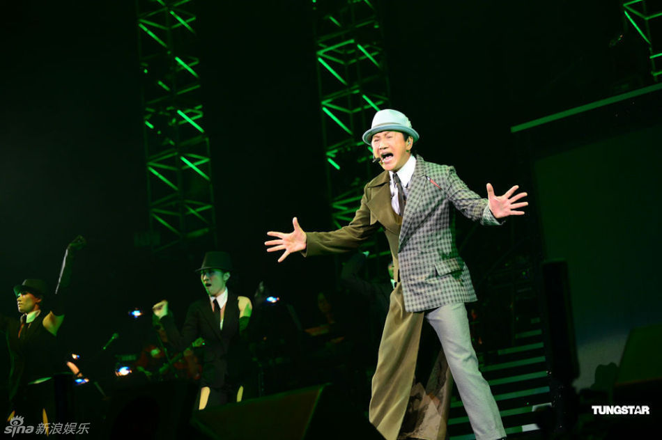  p>许冠杰,1948年9月6日出生于广东省广州市,中国香港男歌手,演员