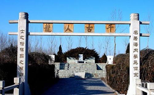  p>卢氏宗祠位于河北省 a target="_blank" href="/item/涿州/430892"