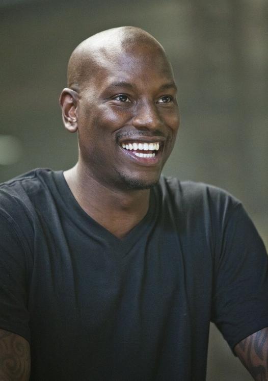  p>泰瑞斯·吉布森(tyrese gibson),1978年12月30日出生于洛杉矶,美国