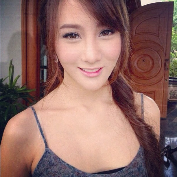  p>坎雅·拉坦娜佩琦(tarn),1989年11月2日出生于泰国,泰国女演员