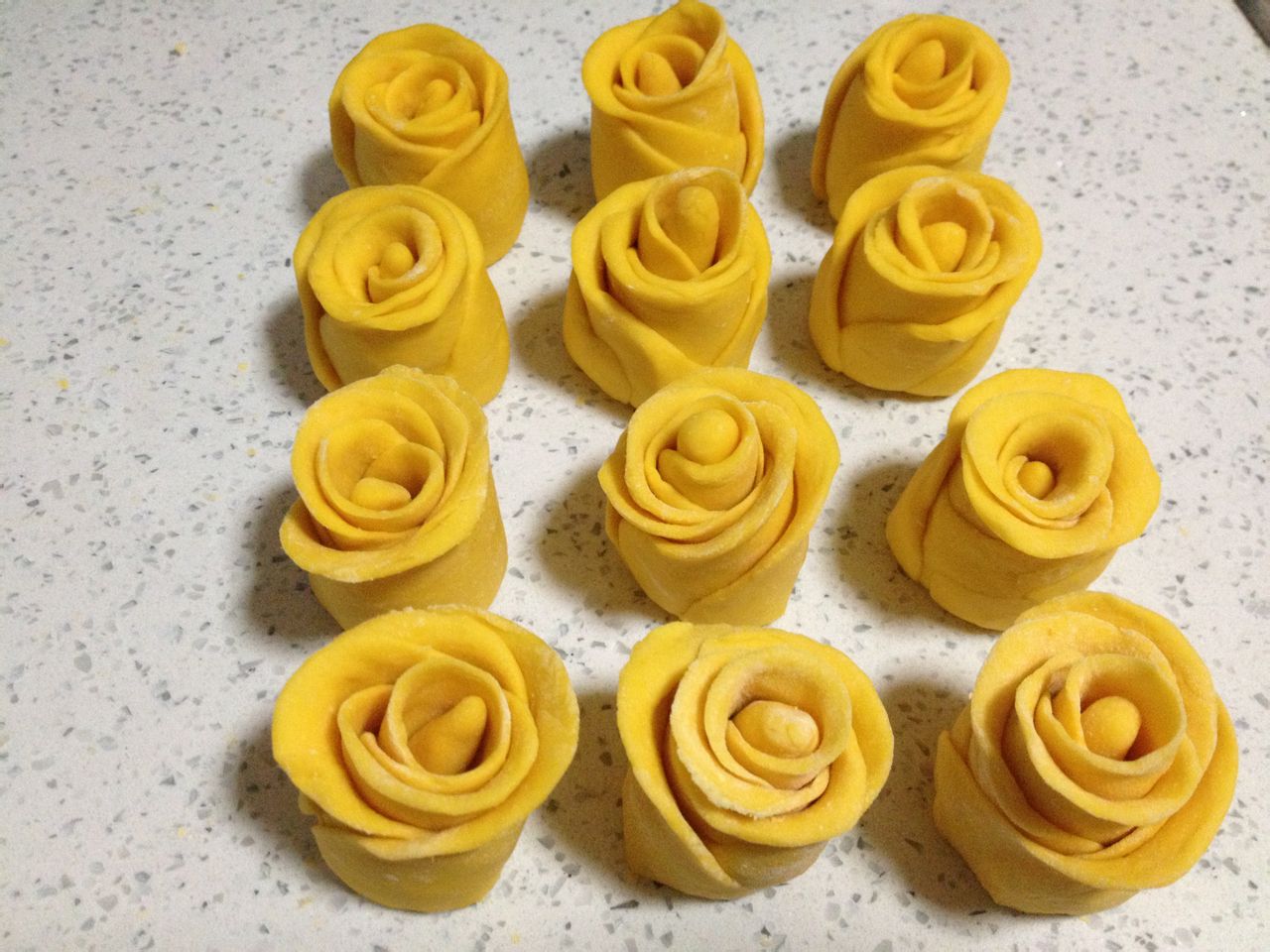 紫薯南瓜玫瑰花卷