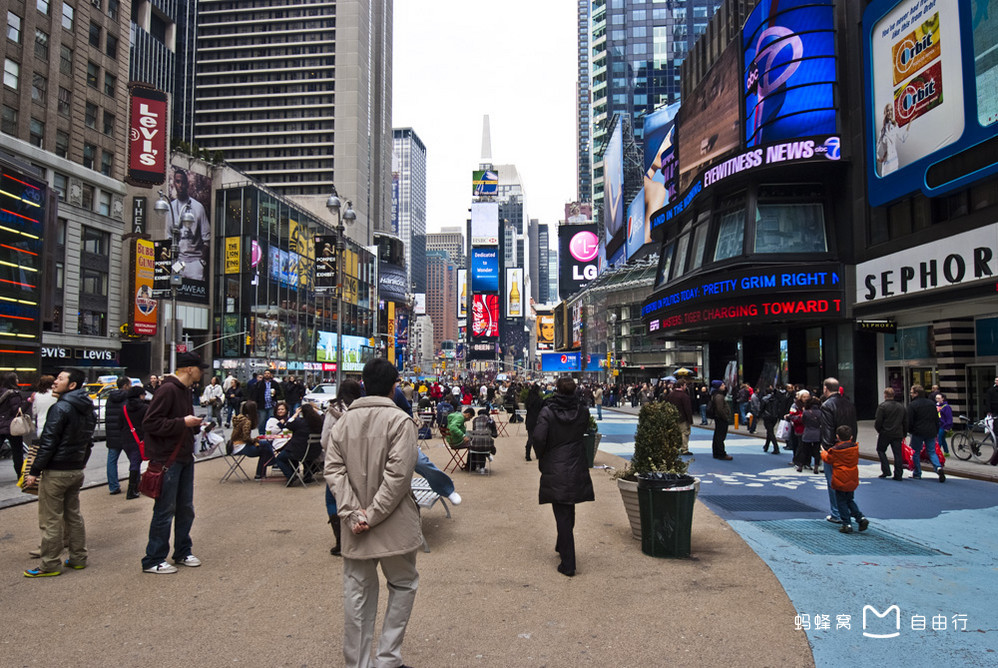  p>时代广场(times square)是美国纽约市 a target="_blank" href="