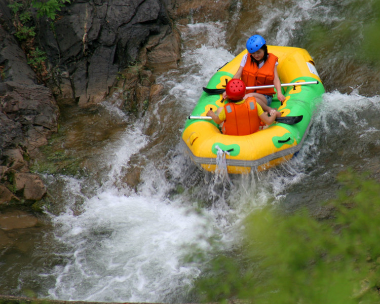 p data-id="gn5t9uiku4">架桑漂流是夏县中条山大峡谷生态旅游景区斥