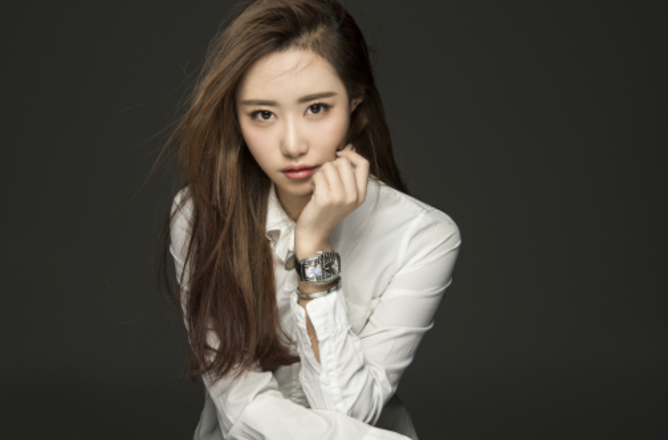  p data-id="gnwo0mv04s">佳妮,中国内地女演员.