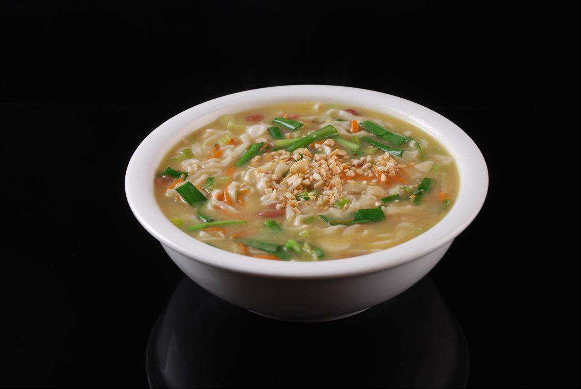  p data-id="gnyx2w2jkk">糊涂面是河南省黄河以北的安阳,鹤壁,新乡