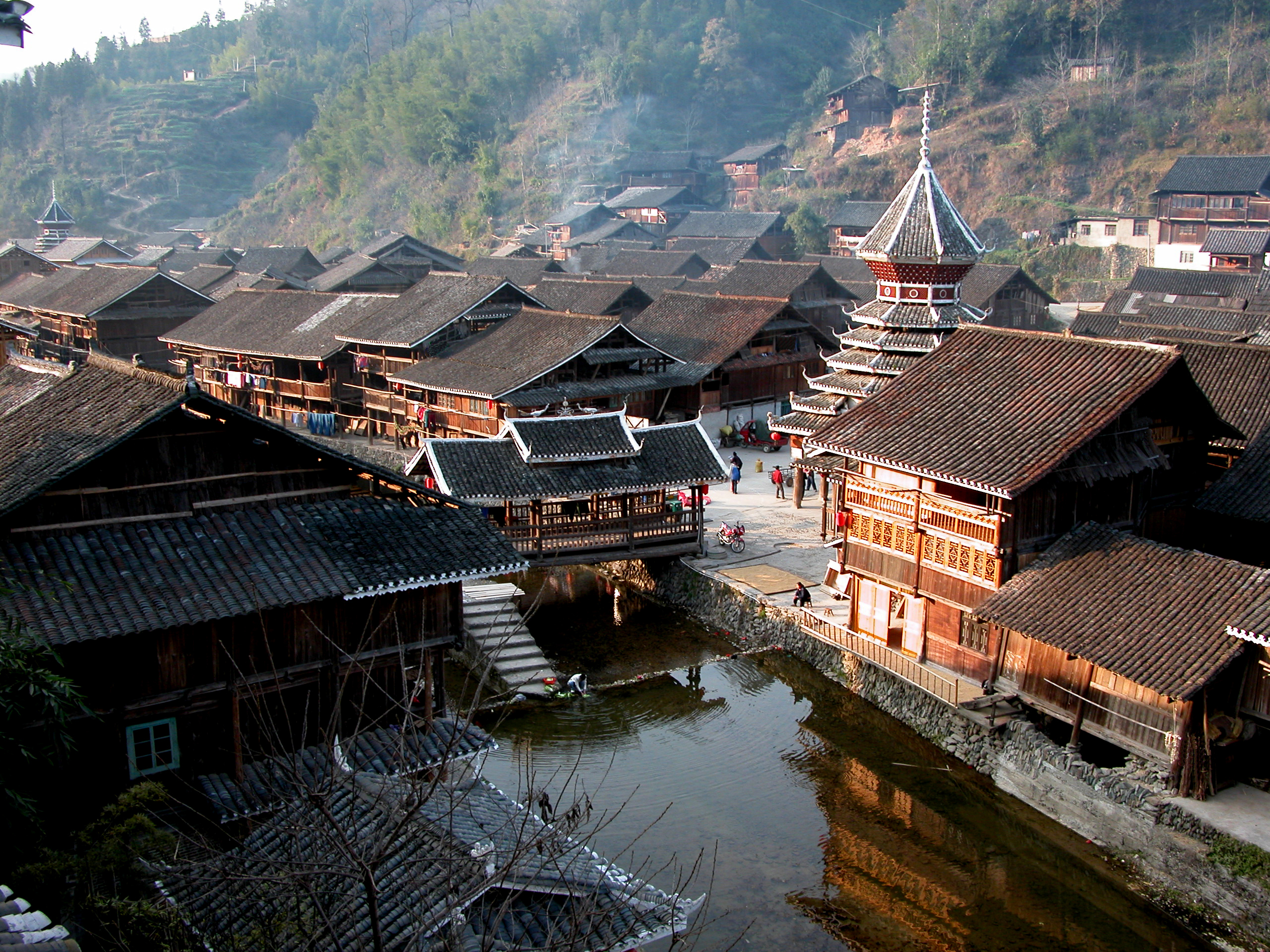  p>肇兴侗寨,位于贵州省黔东南苗族侗族自治州黎平县东南部,占地18万