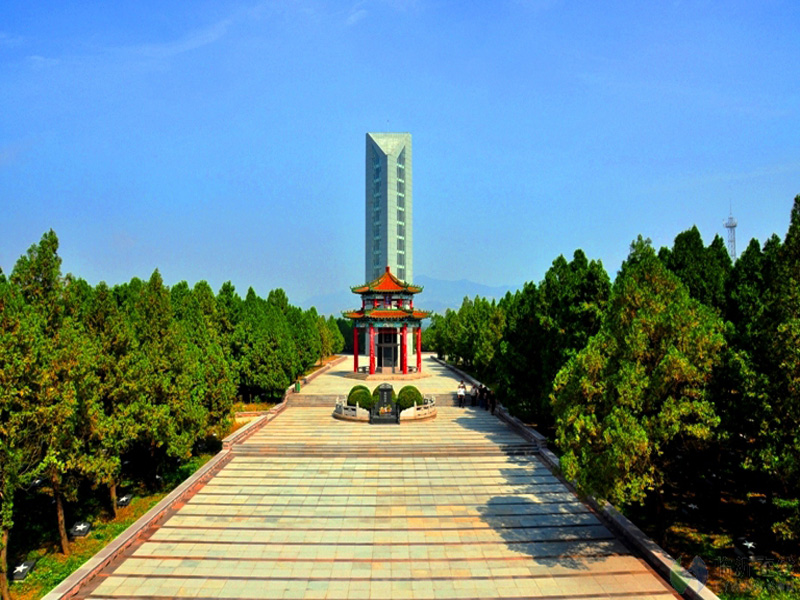  p data-id="gnvizyxvyl">孟良崮战役遗址,位于蒙阴县城东南28公里的