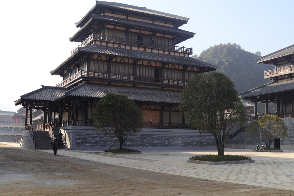  p>都匀秦汉影视城位于贵州省黔南州都匀经济开发区,是集影视剧创作