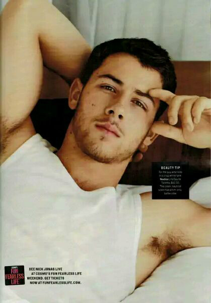  p>尼克·乔纳斯(nick jonas),1992年9月16日出生于美国德克萨斯州