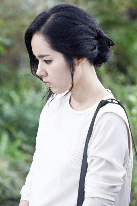  p>韩佳人(han ga in),本名"金贤珠",1982年2月25日出生于韩国首尔市