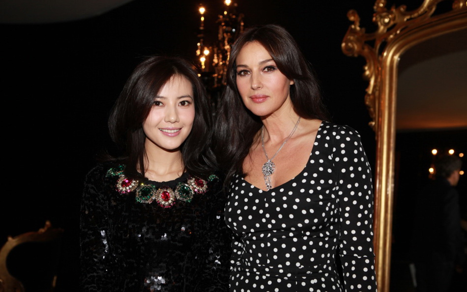  p>莫妮卡·贝鲁奇 i>(monica bellucci) /i>,1964年9月30日出生于