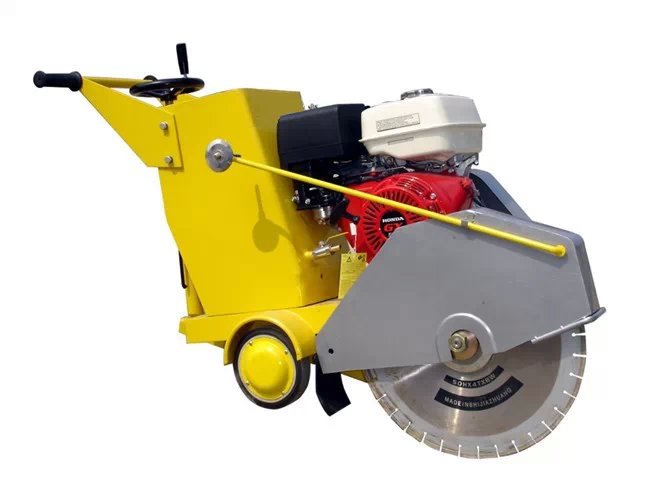 但是其在水泥路面施工中作用巨大,切缝亦是施工中必不可少的环节,直接