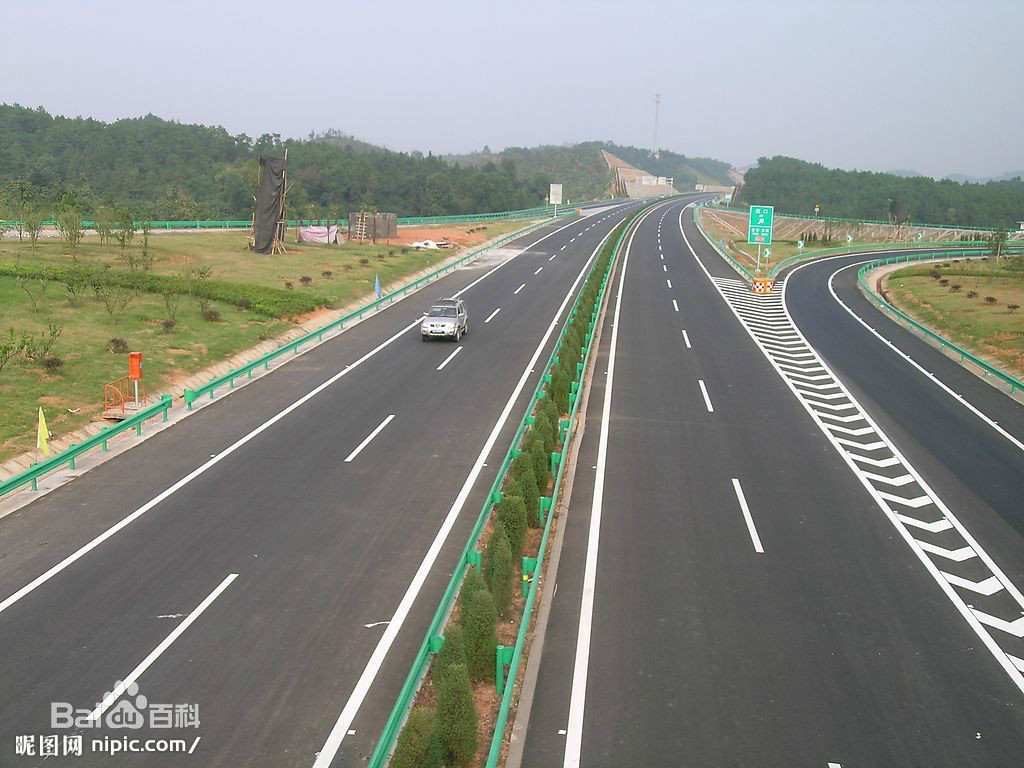  p>荣成—乌海高速公路,简称荣乌高速,又称荣乌高速公路,国家高速公路
