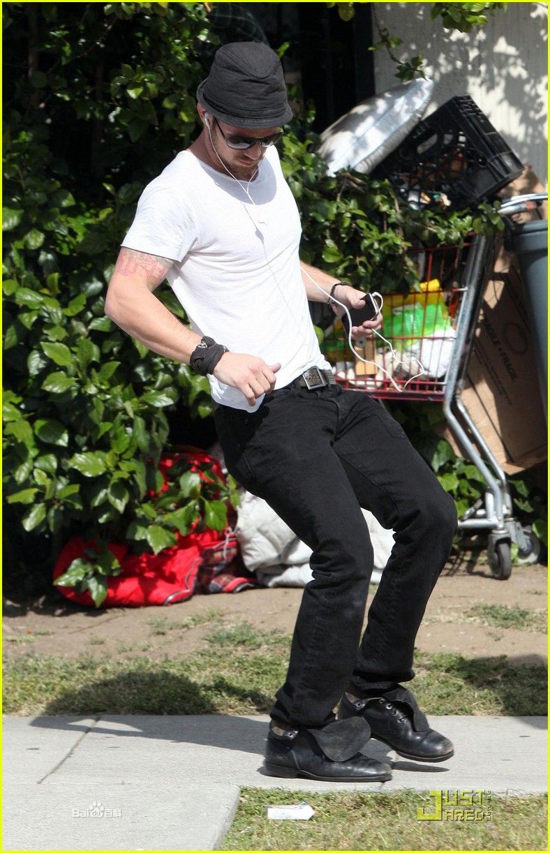  p>凯姆·吉甘戴 i>(cam gigandet) /i>,1982年8月16日出生于美国