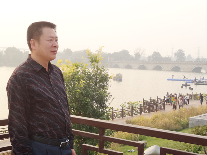 男,汉族,河南省 a target="_blank" href="/item/西华县/2654197"