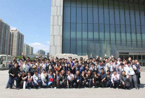 合影不忘祝百科生日快乐(五周年)