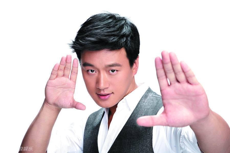  p>佟大为,1979年2月3日出生于辽宁省抚顺市新抚区,中国内地男演员