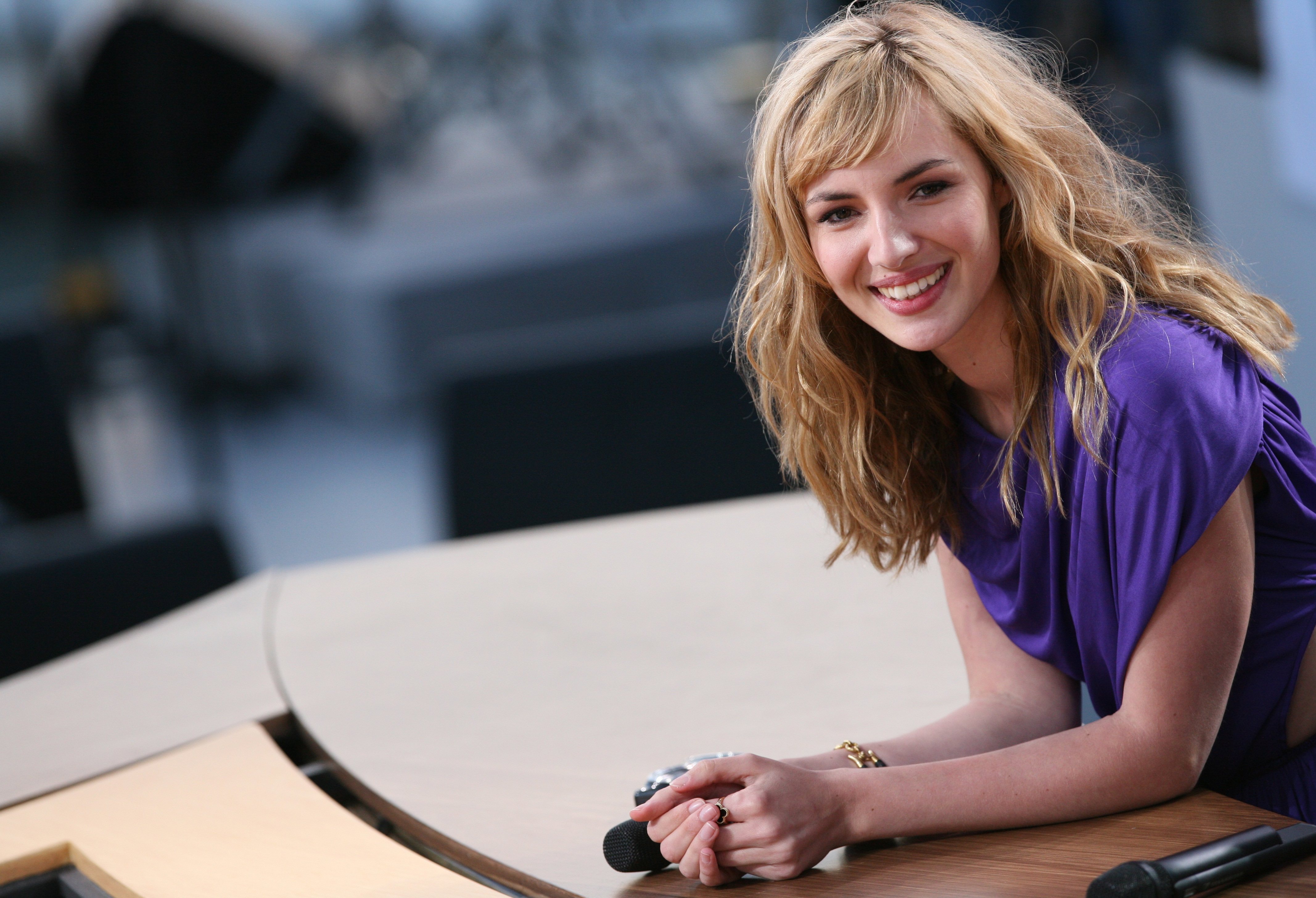 louise bourgoin
