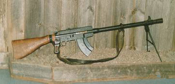芬兰拉蒂ls26轻机枪