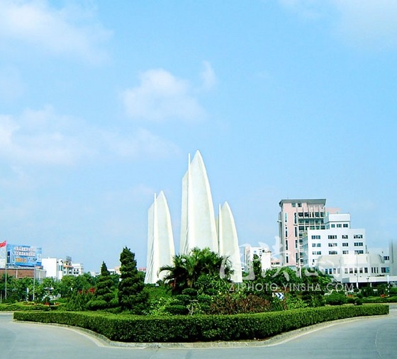 不仅是广东省湛江市区的地标,在上世纪90年代初也是雕塑行业内颇为引