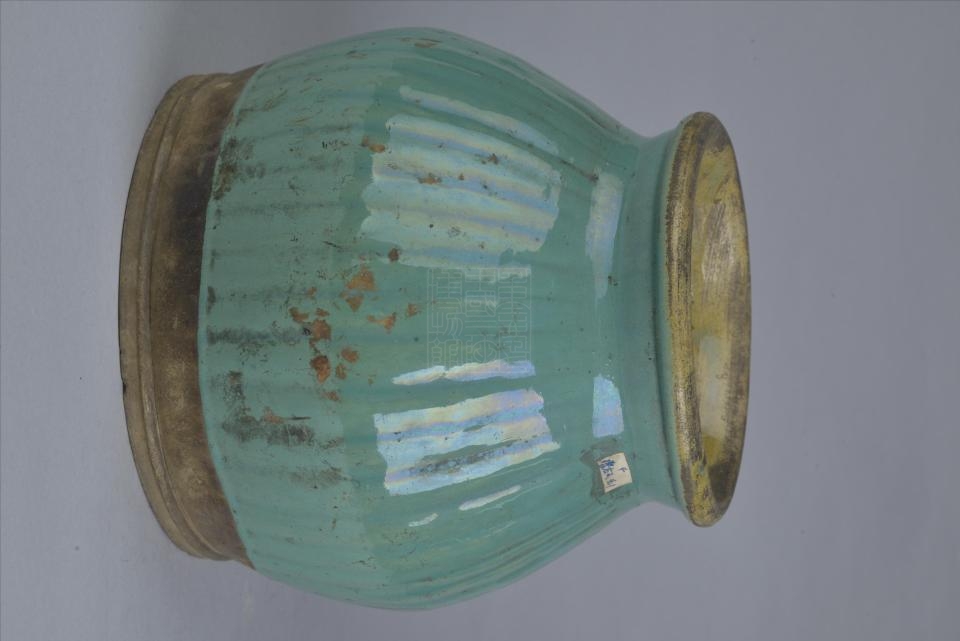 民国绿釉瓜棱瓷罐