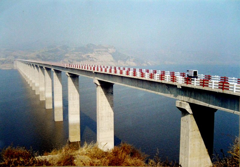 黄河公路大桥