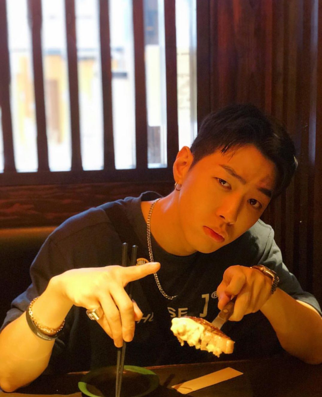  p data-id="gnx6o7v0cd">gray,本名李星和,1986年12月8日出生于韩国