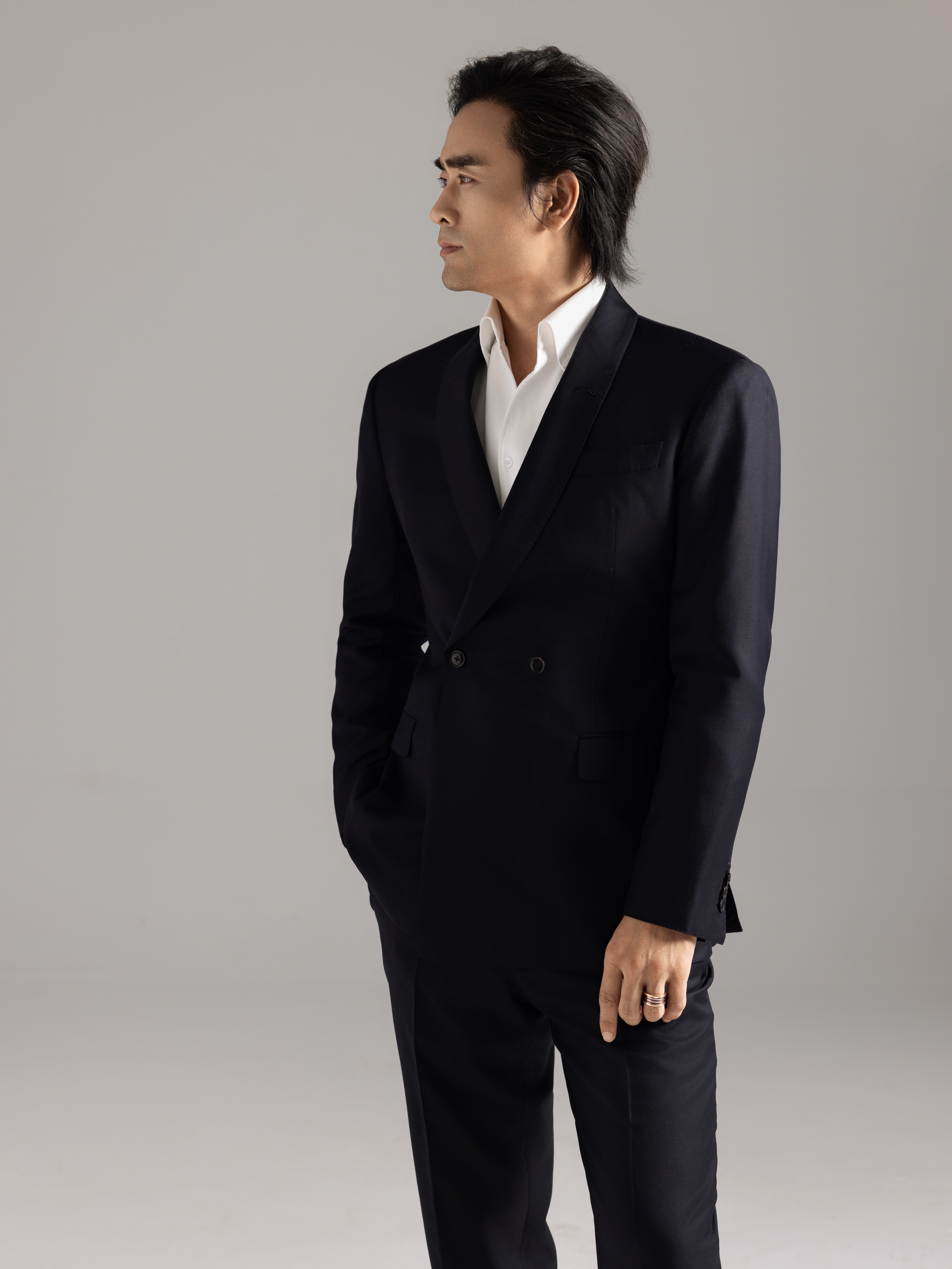 gnwl44swnw">白海涛,1984年10月14日出生于山东省,中国内地影视男演员