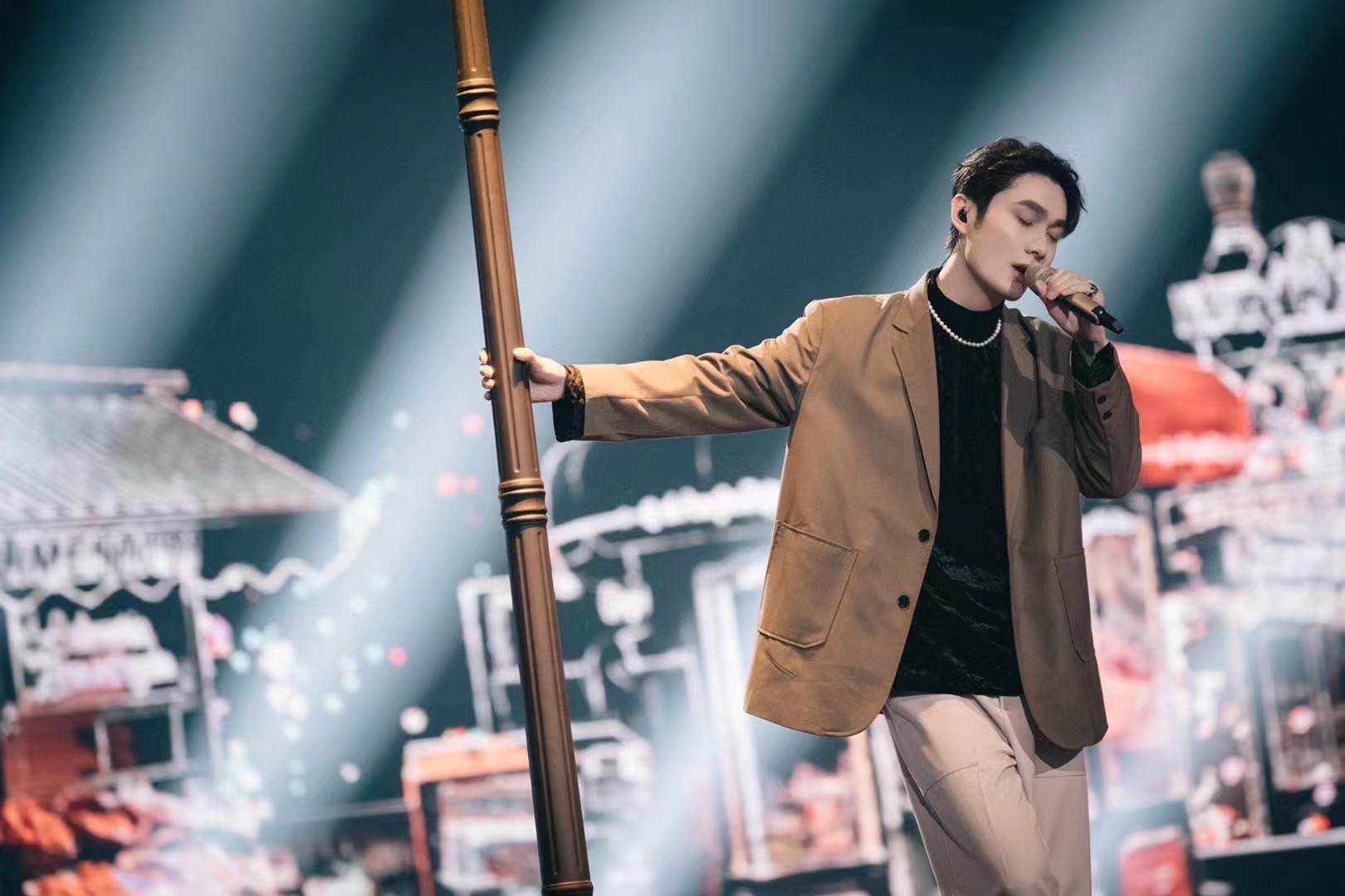  p data-id="tbjbdzpqj1tg">裘德(jude chiu),本名赵熙南,1994年8月9