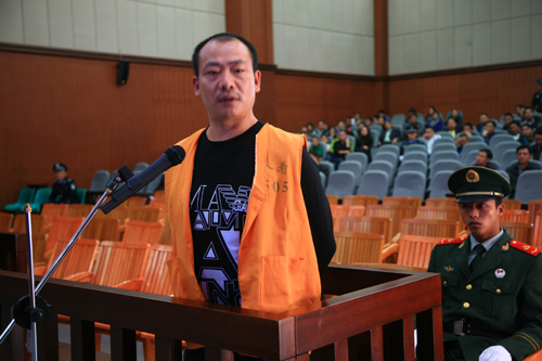 data-id="gnwkn7n3yw">郑春云, a target="_blank" href="/item/泸西"