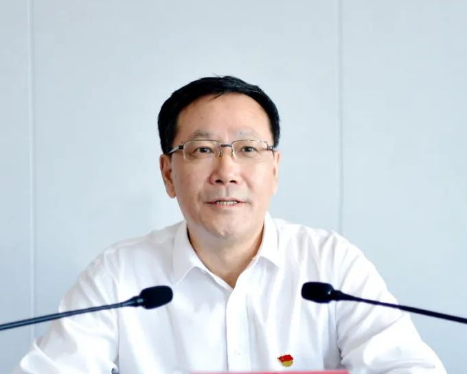  p>张国华,现任新疆有色金属工业(集团)有限责任公司党委书记,董事长.