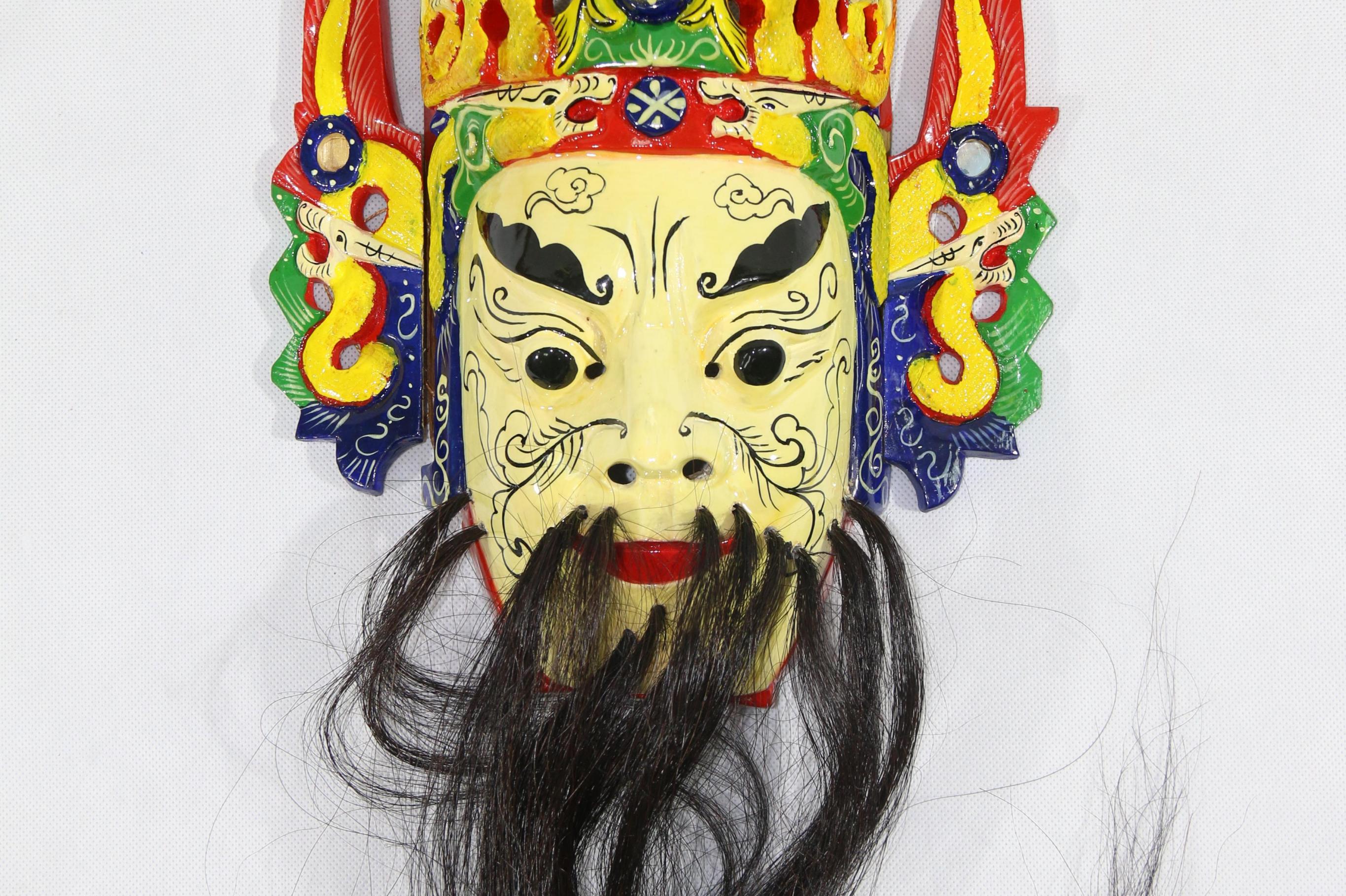 曹操面具是一件由贵州省民族博物馆通过征集而来的民族历史和文化藏品
