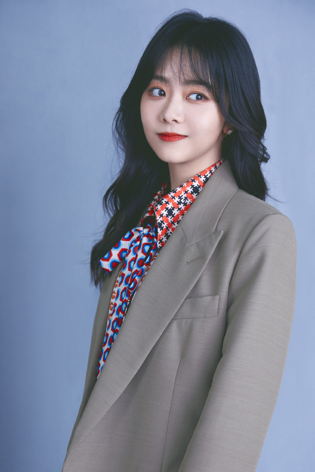  p>谭松韵,1990年5月31日出生于四川省泸州市叙永县,中国内地影视女