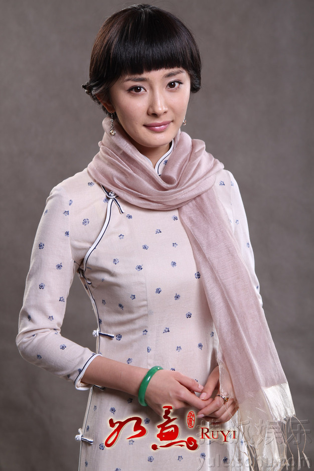 女,电视剧《如意》中的女主角,由著名演员杨幂饰演,谭家真正的大小姐