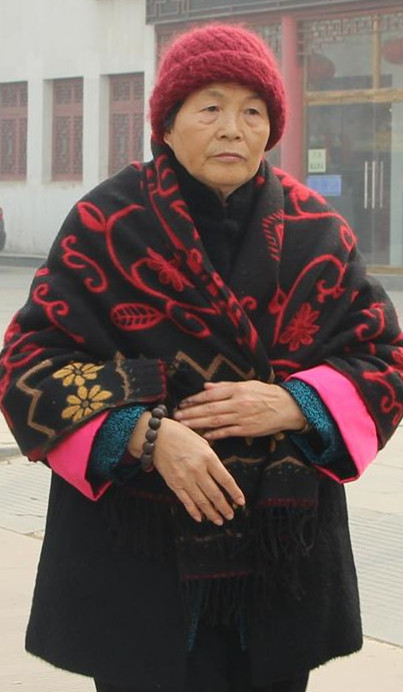 齐素萍,女,1942年出生于 a target="_blank" href="/item/山东/155740