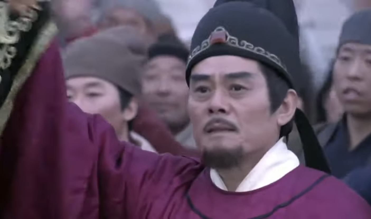 窦天德易容成曾泰的容貌,假扮江州刺史,伺机而动.