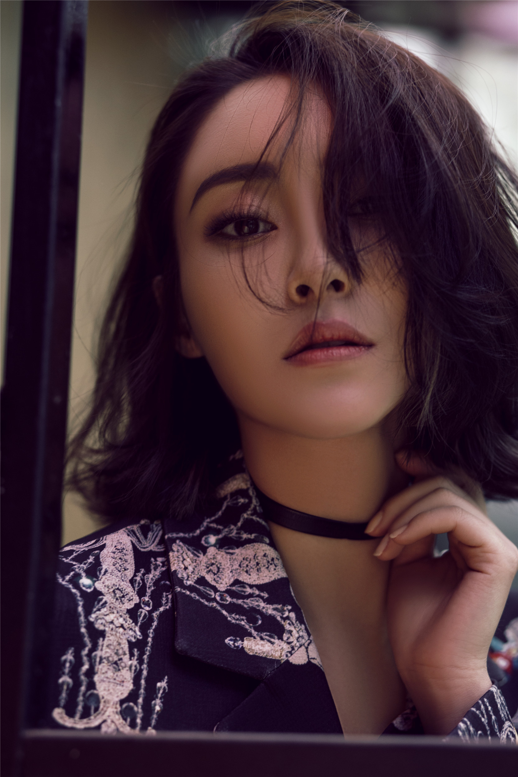 原名王妍,6月30日出生于甘肃省天水市,中国内地女演员,毕业于 a