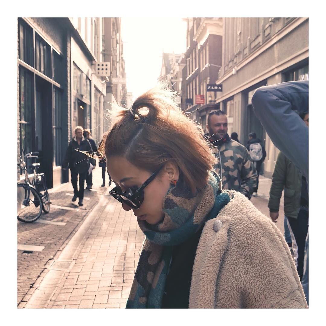 《送我一个家》是2007年周耀辉作词,edmond tsang作曲,adam lee编曲