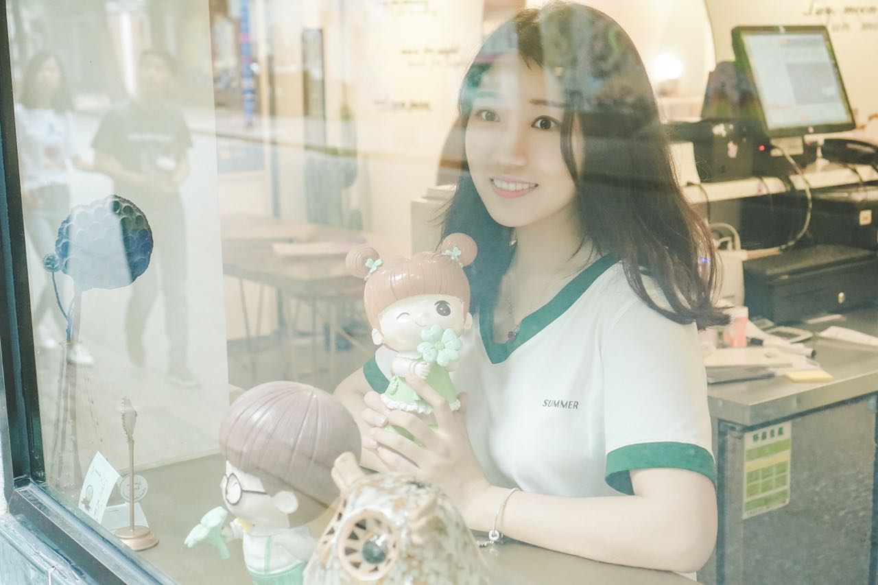 是歌手 a href="#" data-lemmaid="23782379">小星星aurora /a>于2018