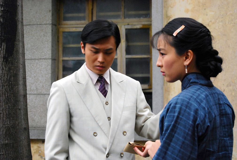  p>《瑞莲》是由张有齐执导的25集历史剧情剧, a href="#" data-lemma