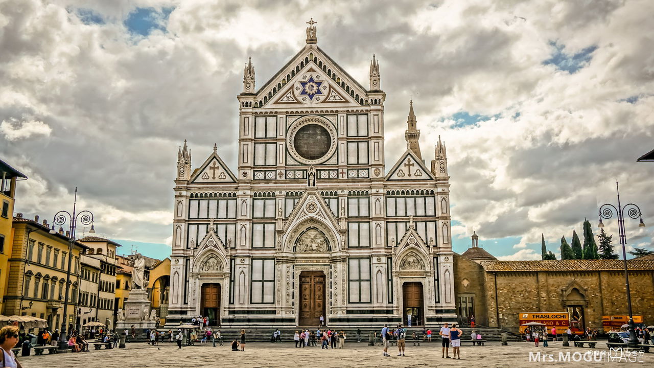 波兰圣十字大教堂