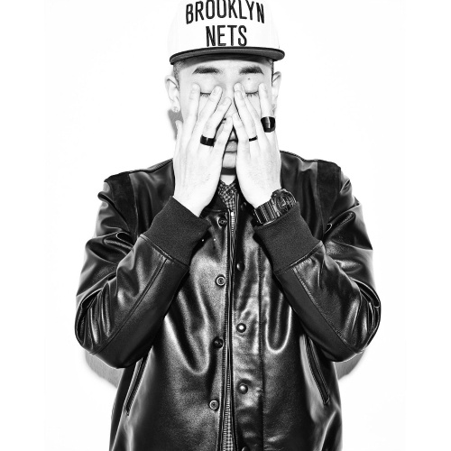  p data-id="go0gd1di9k">loco,本名权赫禹,1989年12月25日出生于韩国